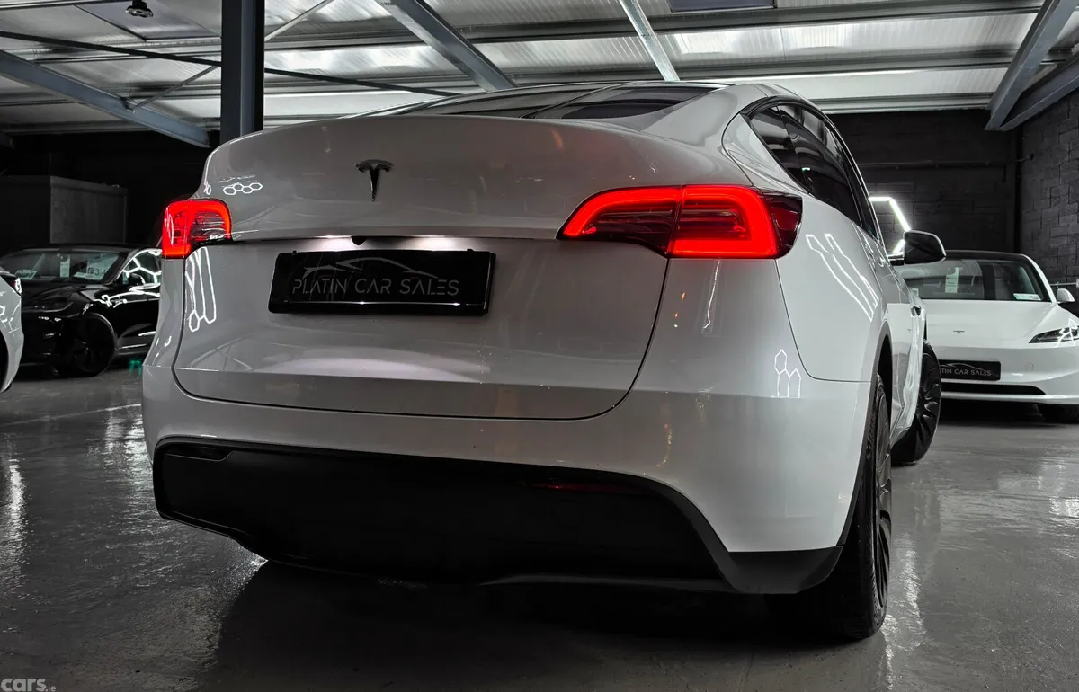 Tesla Model Y MPV, Electric, 2023, White