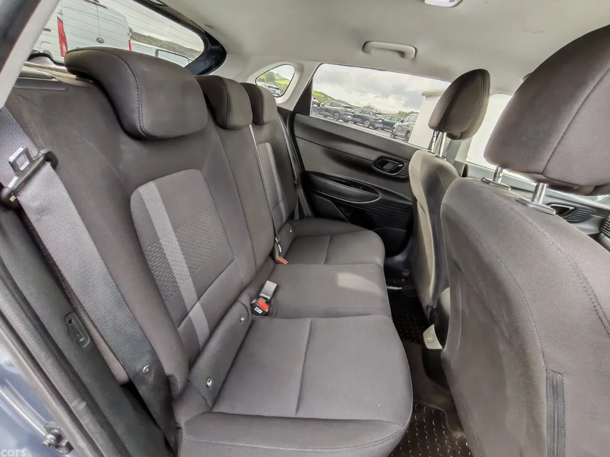Hyundai i20 Hatchback, Petrol, 2024, Grey