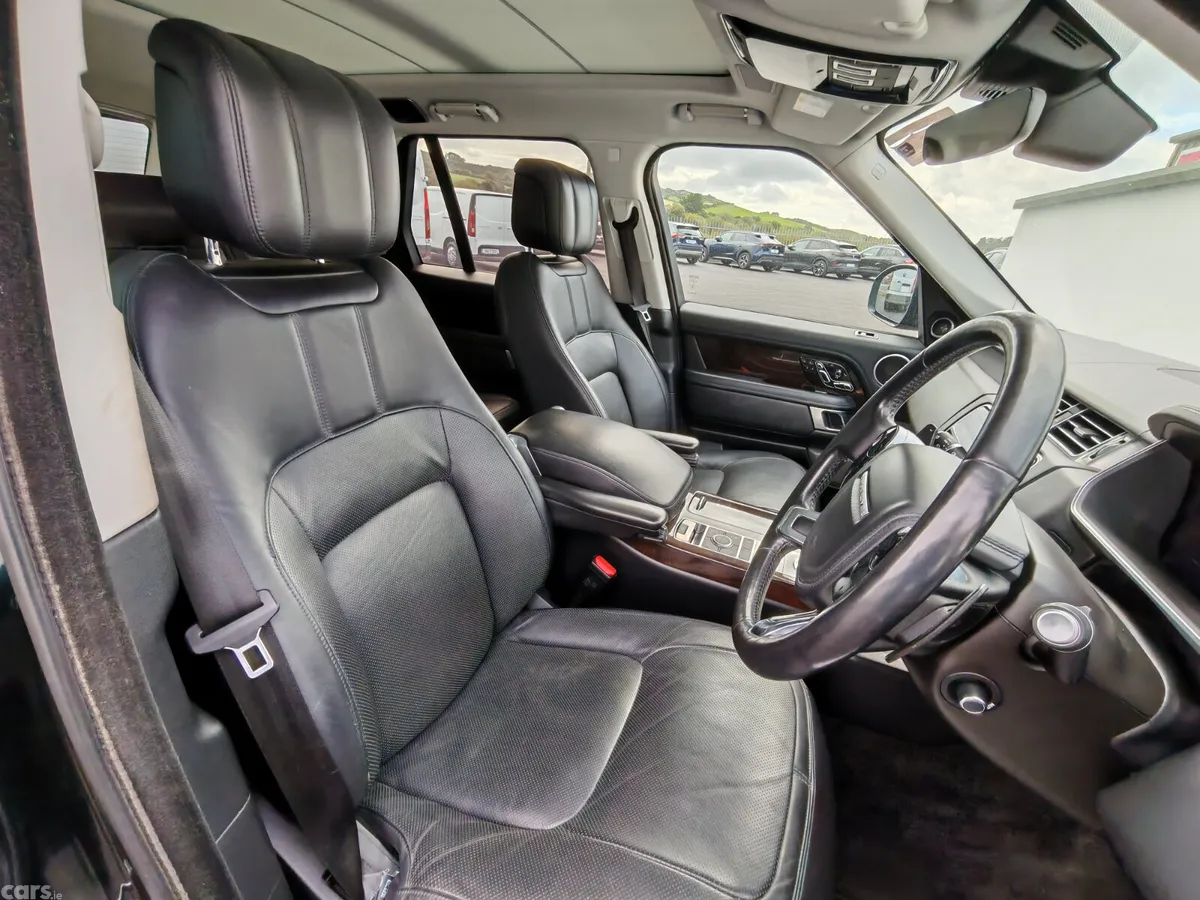 Land Rover Range Rover SUV, Petrol Plug-in Hybrid, 2019, Black