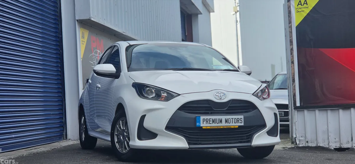 Toyota Yaris Hatchback, Petrol, 2021, White