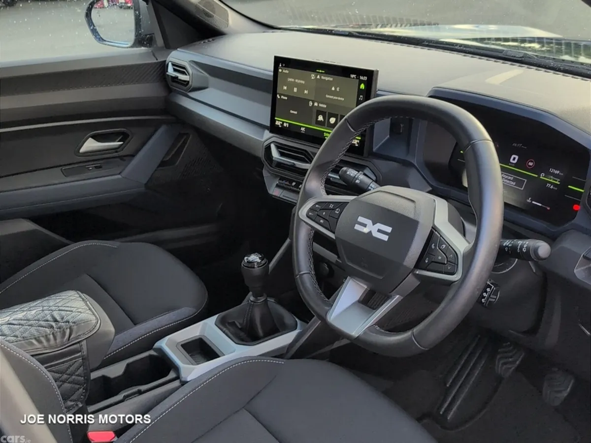 Dacia Bigster SUV, Petrol Hybrid, 2025, Blue