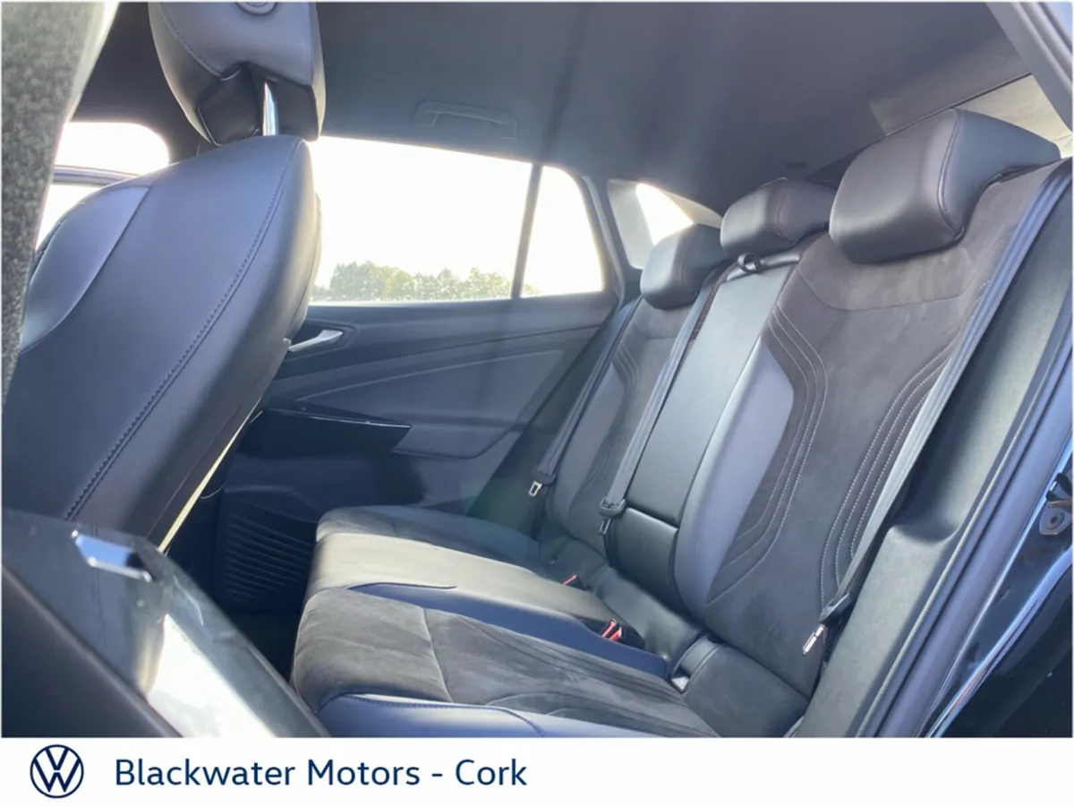 Volkswagen ID.4 Estate, Electric, 2023, Black