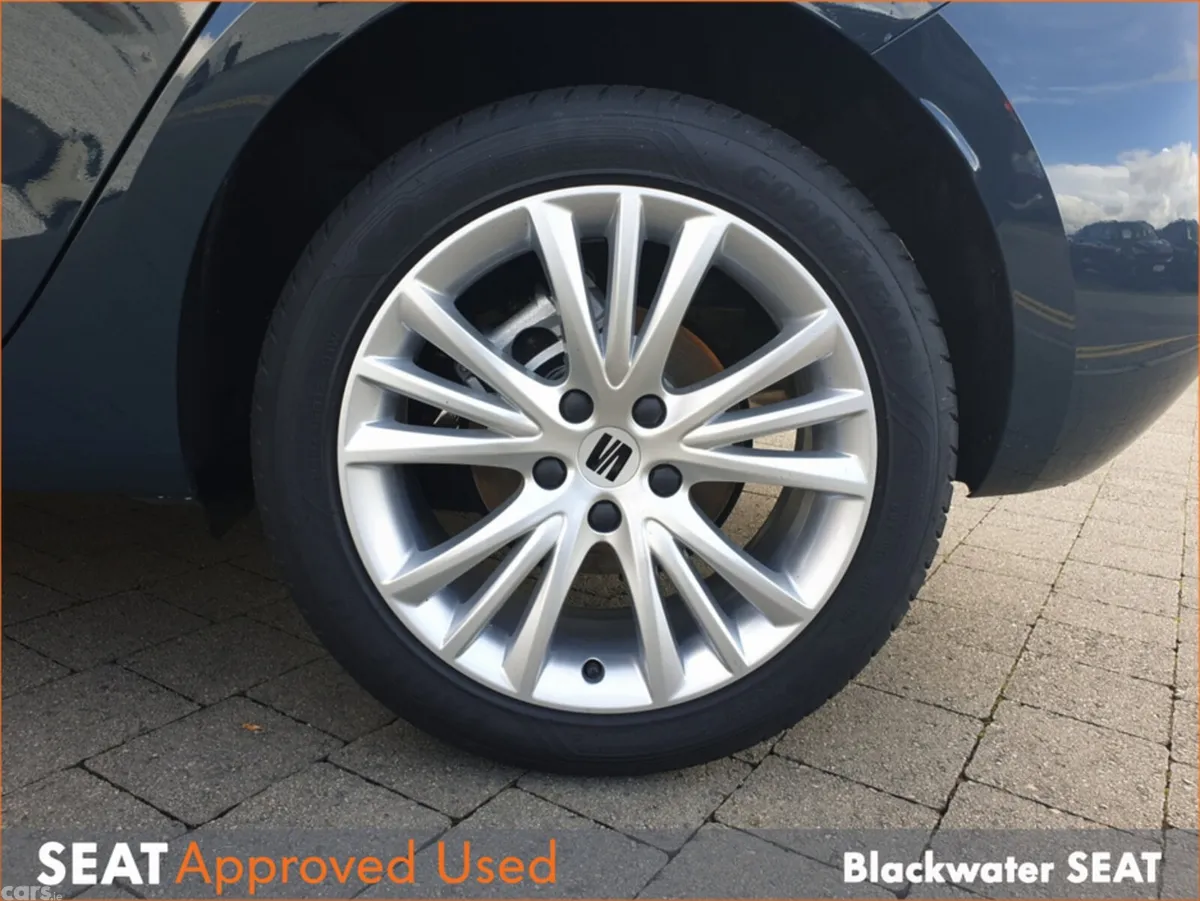 SEAT Leon Hatchback, Diesel, 2026, Blue