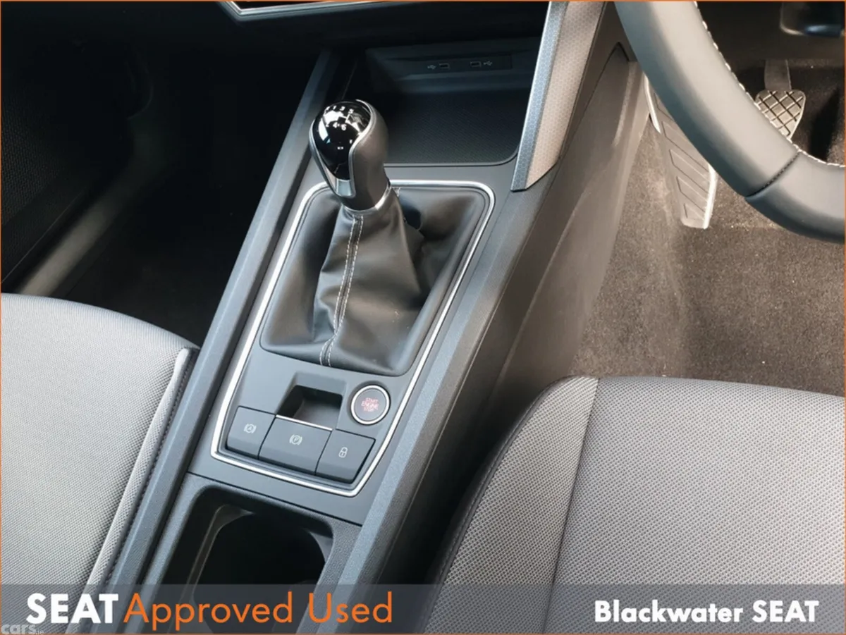 SEAT Leon Hatchback, Diesel, 2026, Blue