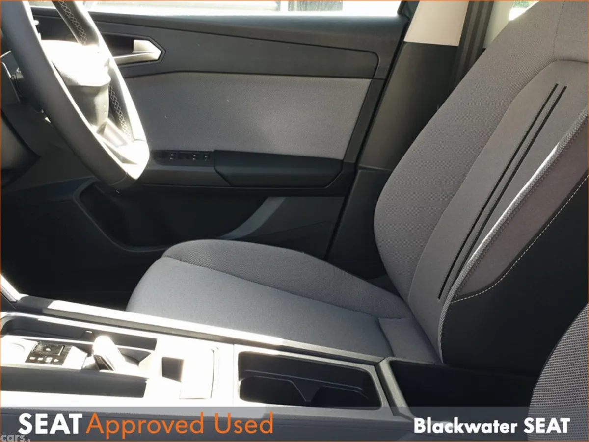 SEAT Leon Hatchback, Diesel, 2026, Grey