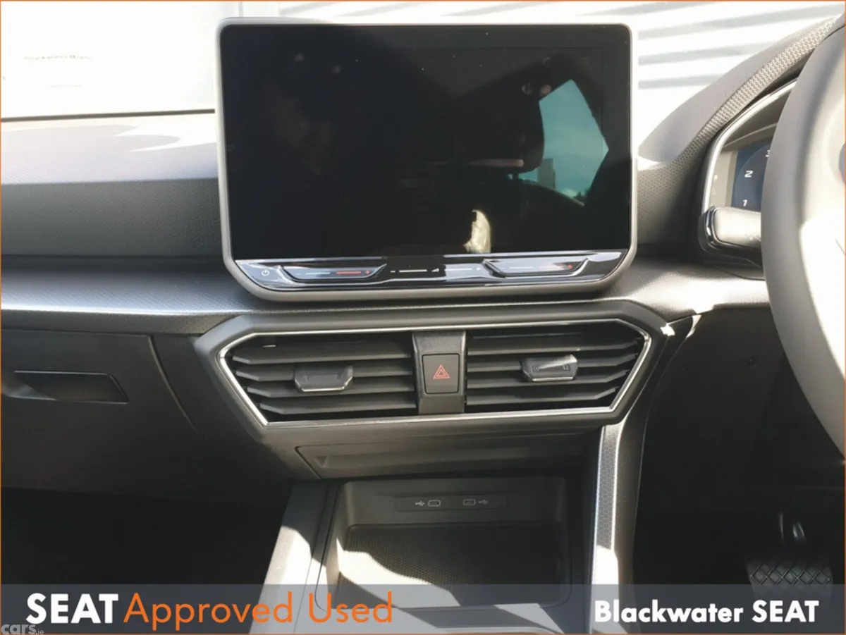 SEAT Leon Hatchback, Diesel, 2026, Grey