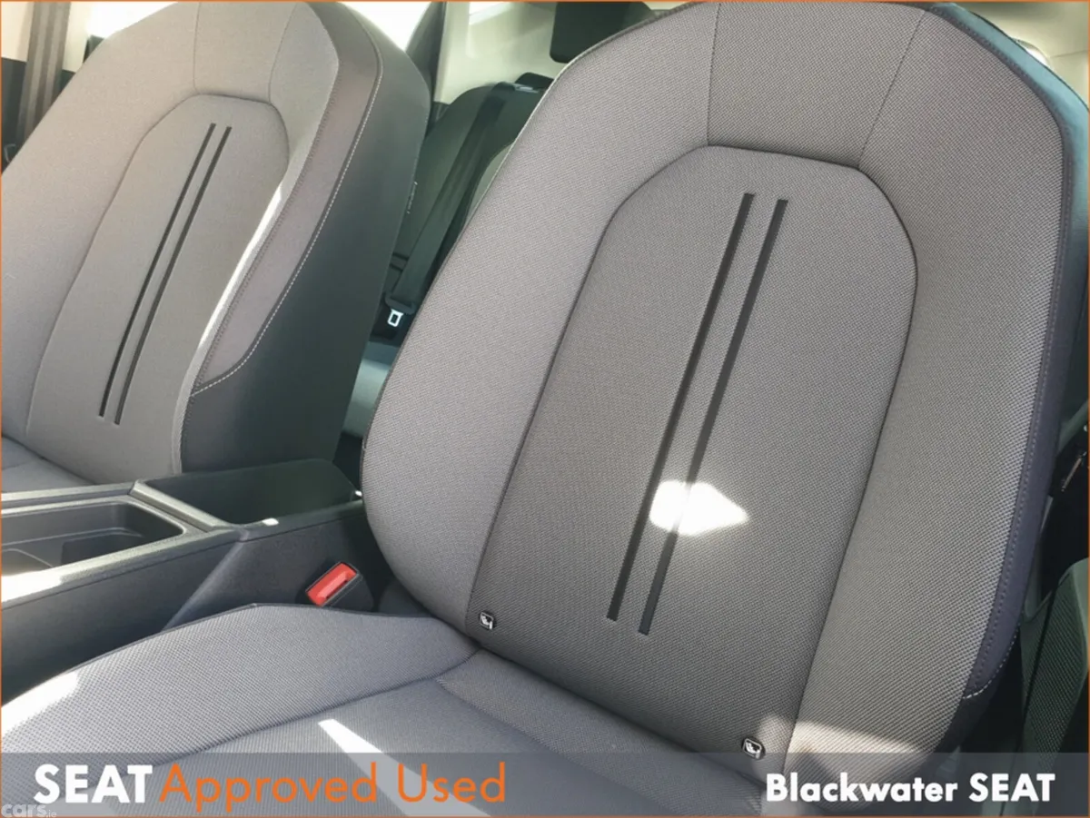SEAT Leon Hatchback, Diesel, 2026, Grey