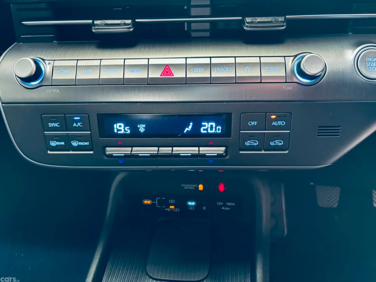 Hyundai KONA MPV, Petrol, 2024, Grey