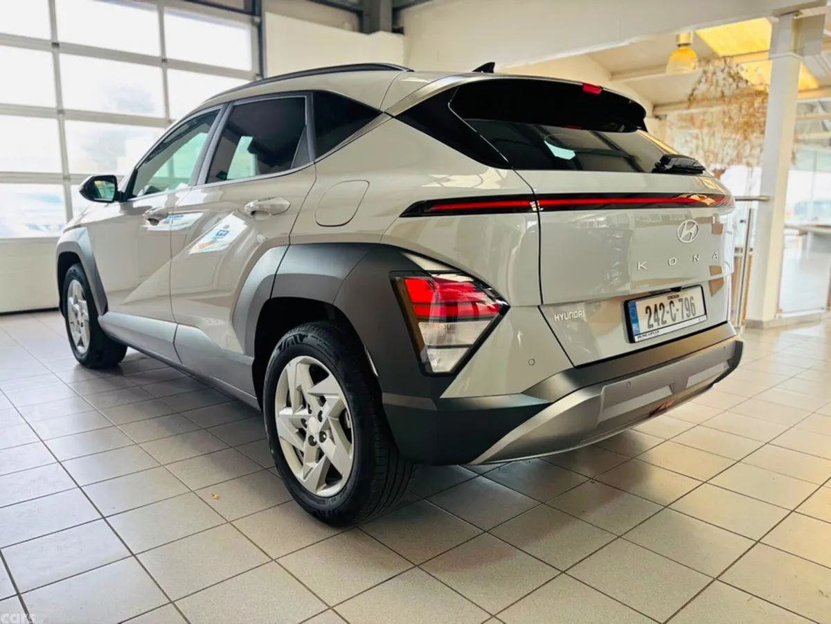 Hyundai KONA MPV, Petrol, 2024, Grey