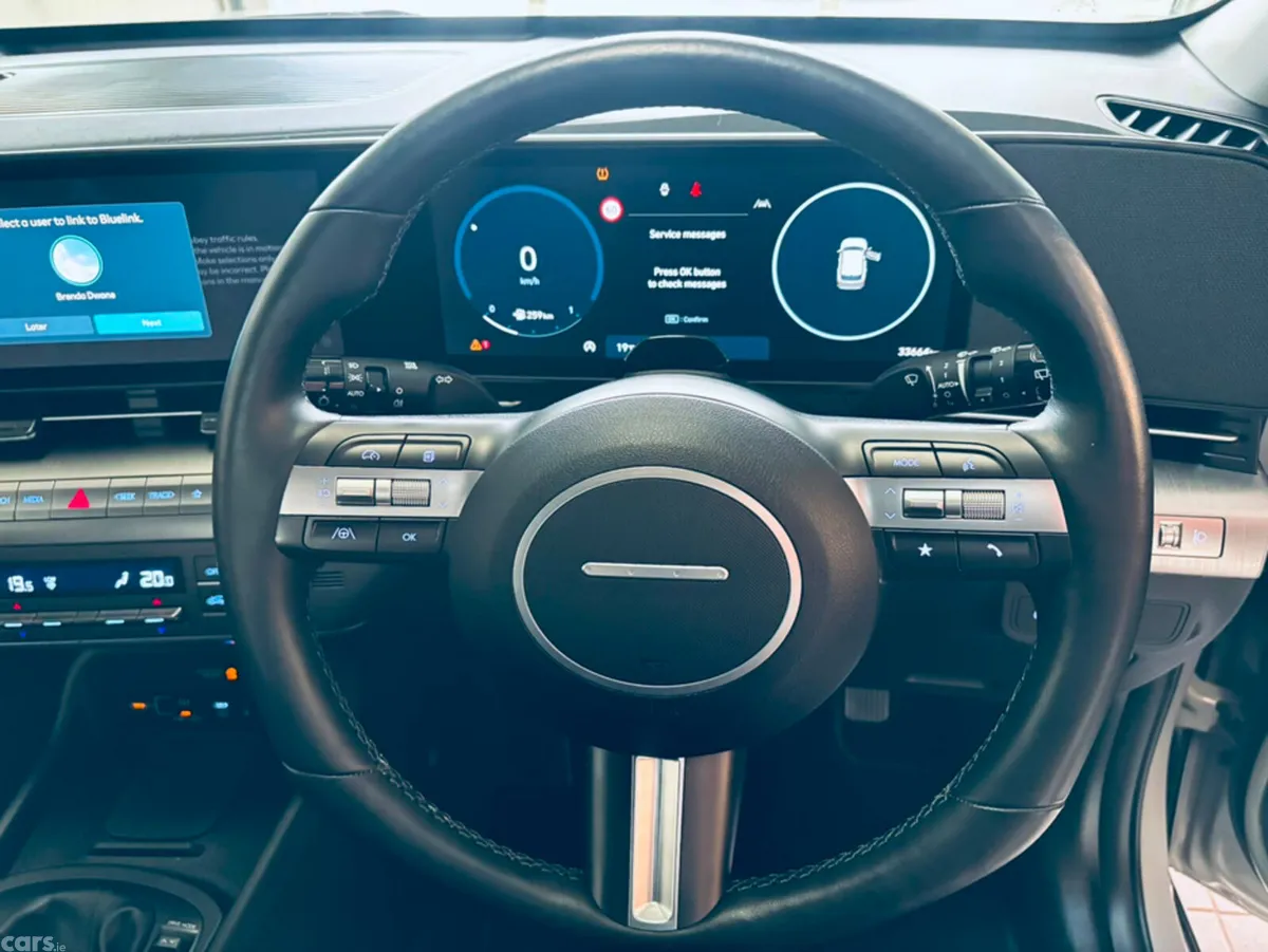 Hyundai KONA MPV, Petrol, 2024, Grey