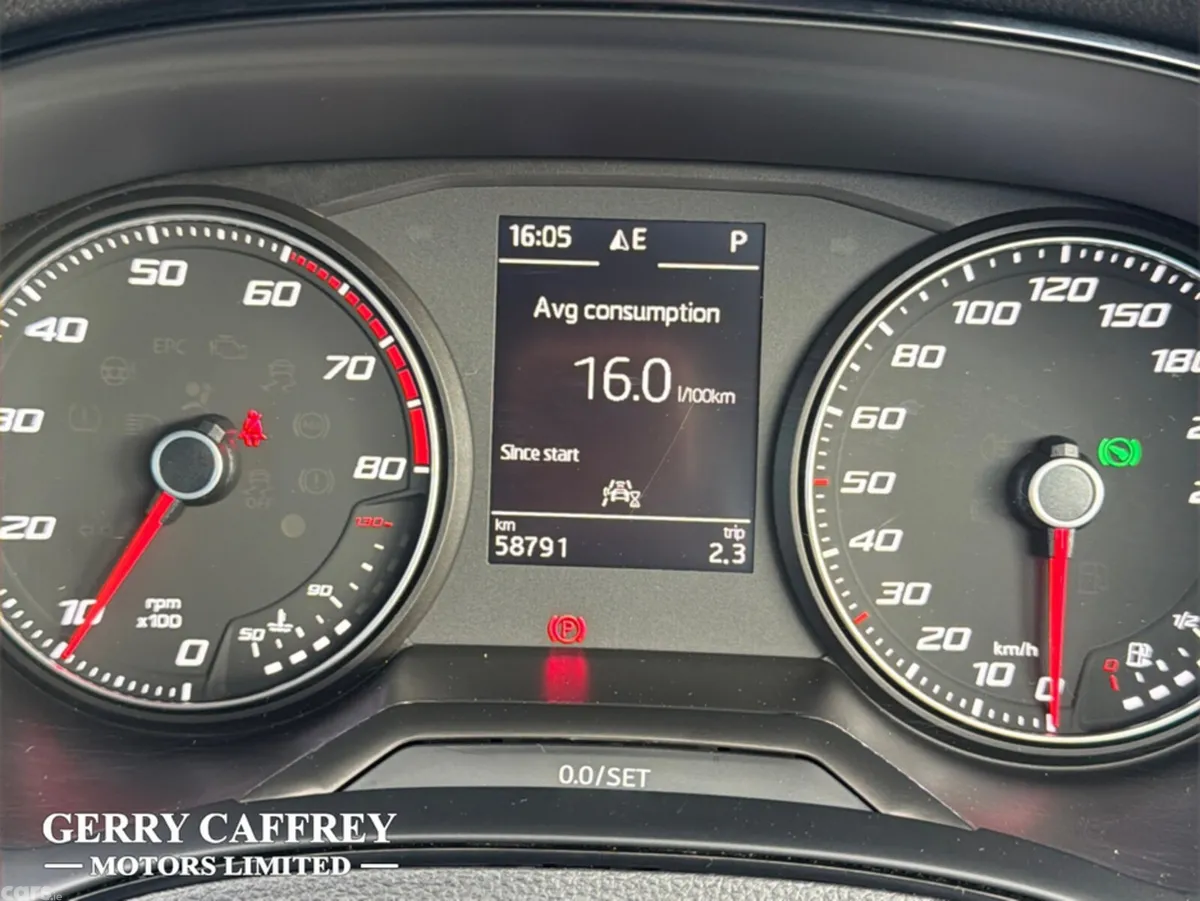 SEAT Arona Hatchback, Petrol, 2020, Red