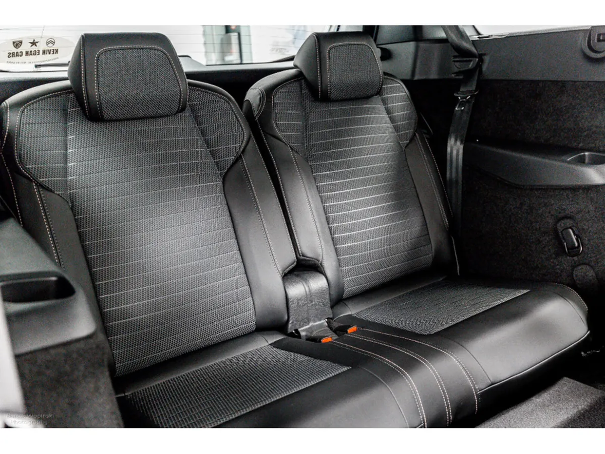 Peugeot 5008 SUV, Petrol, 2026, Black