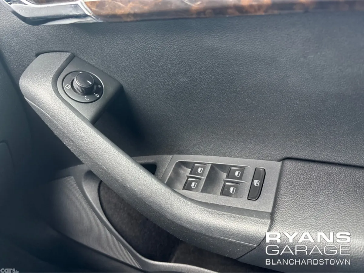 Skoda Octavia Hatchback, Diesel, 2015, Beige