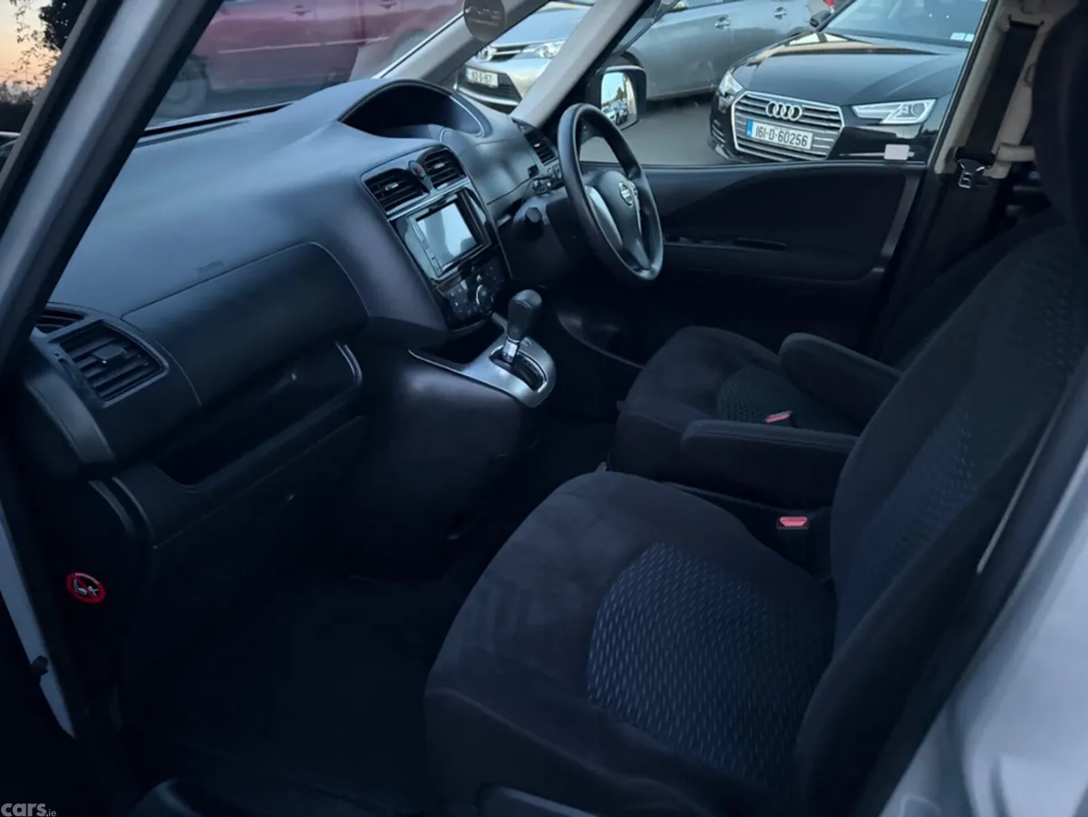 Nissan Serena MPV, Petrol Hybrid, 2015, Silver