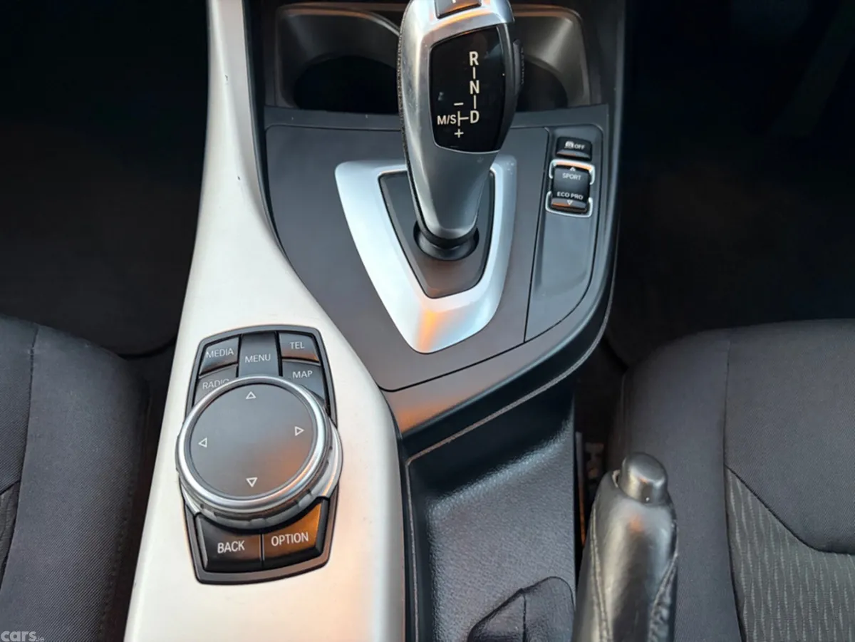 BMW 1-Series Hatchback, Petrol, 2014, White