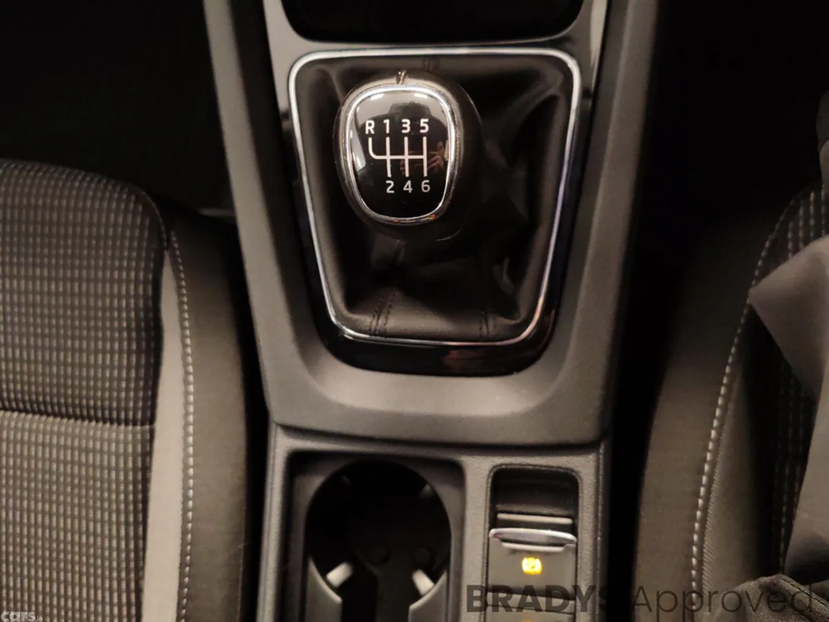 Skoda Octavia Saloon, Petrol, 2024, Grey