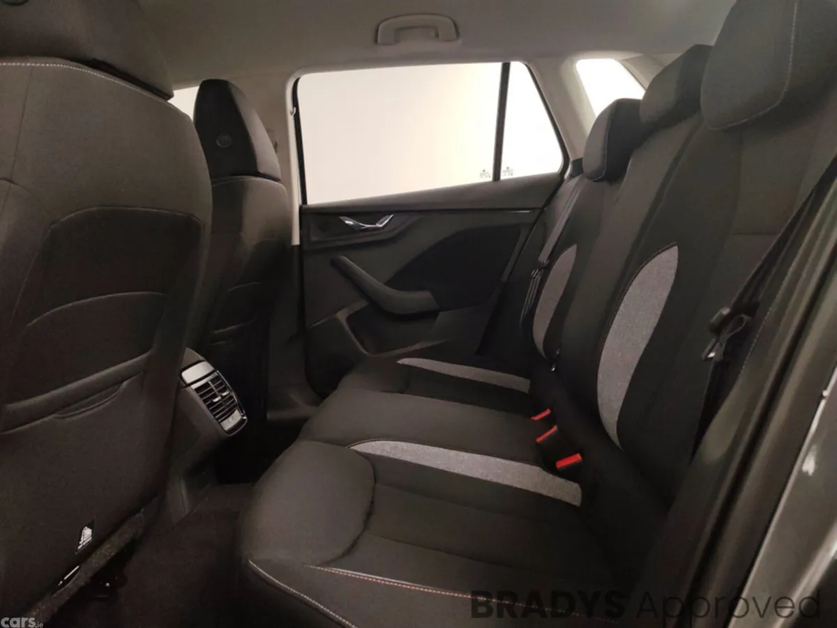 Skoda Kamiq Hatchback, Petrol, 2026, Grey