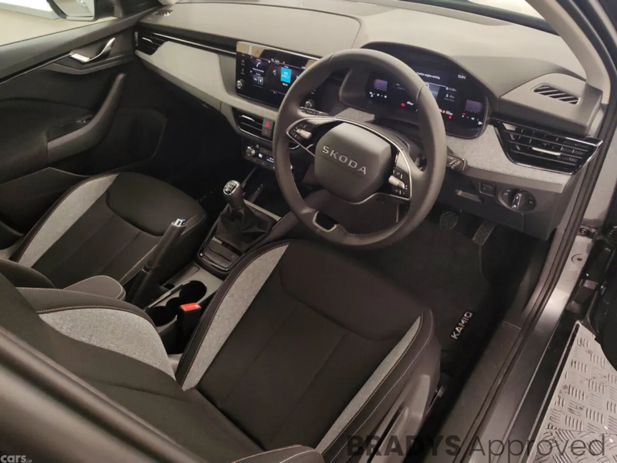 Skoda Kamiq Hatchback, Petrol, 2026, Grey