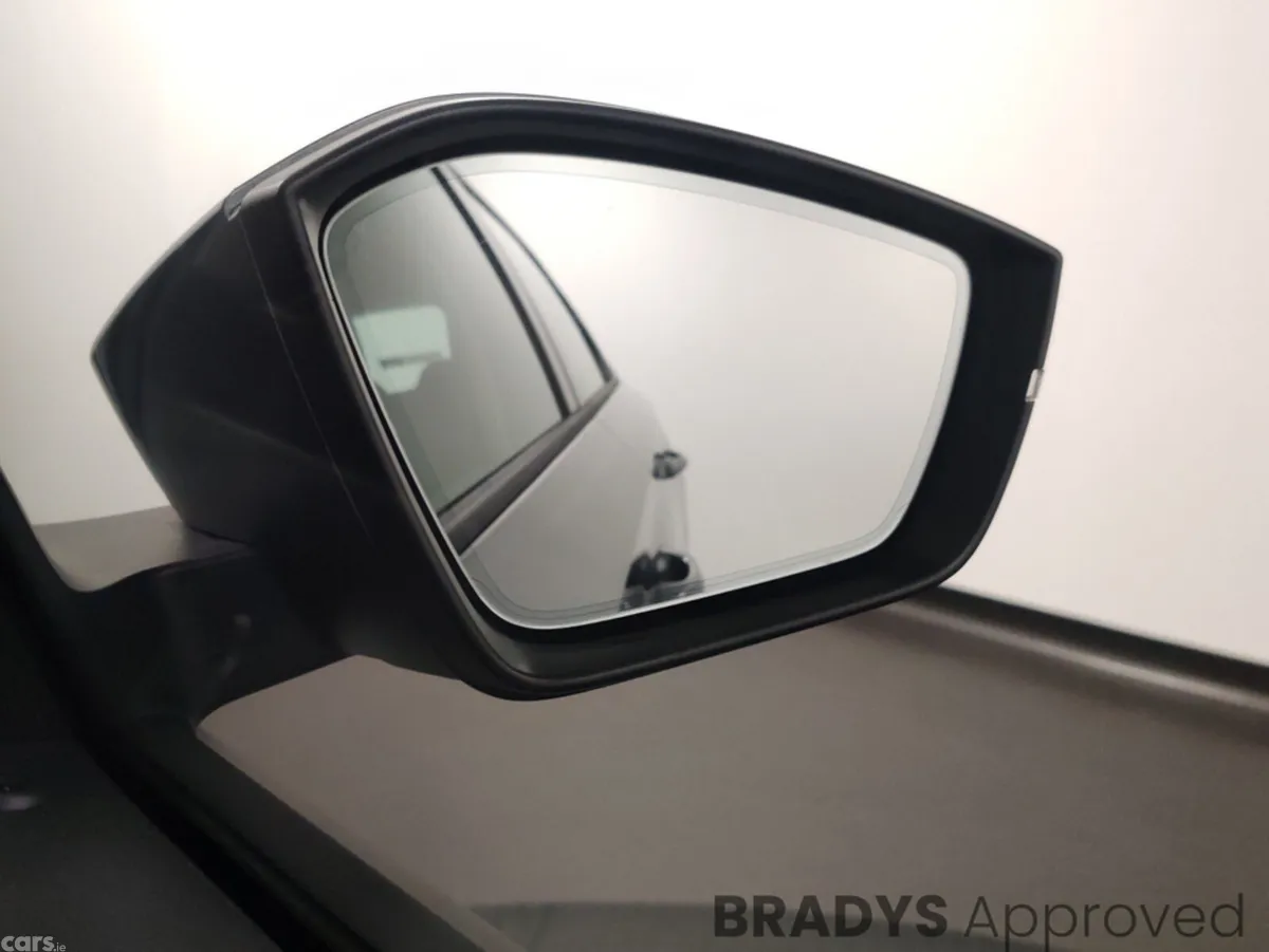 Skoda Kamiq Hatchback, Petrol, 2026, Grey