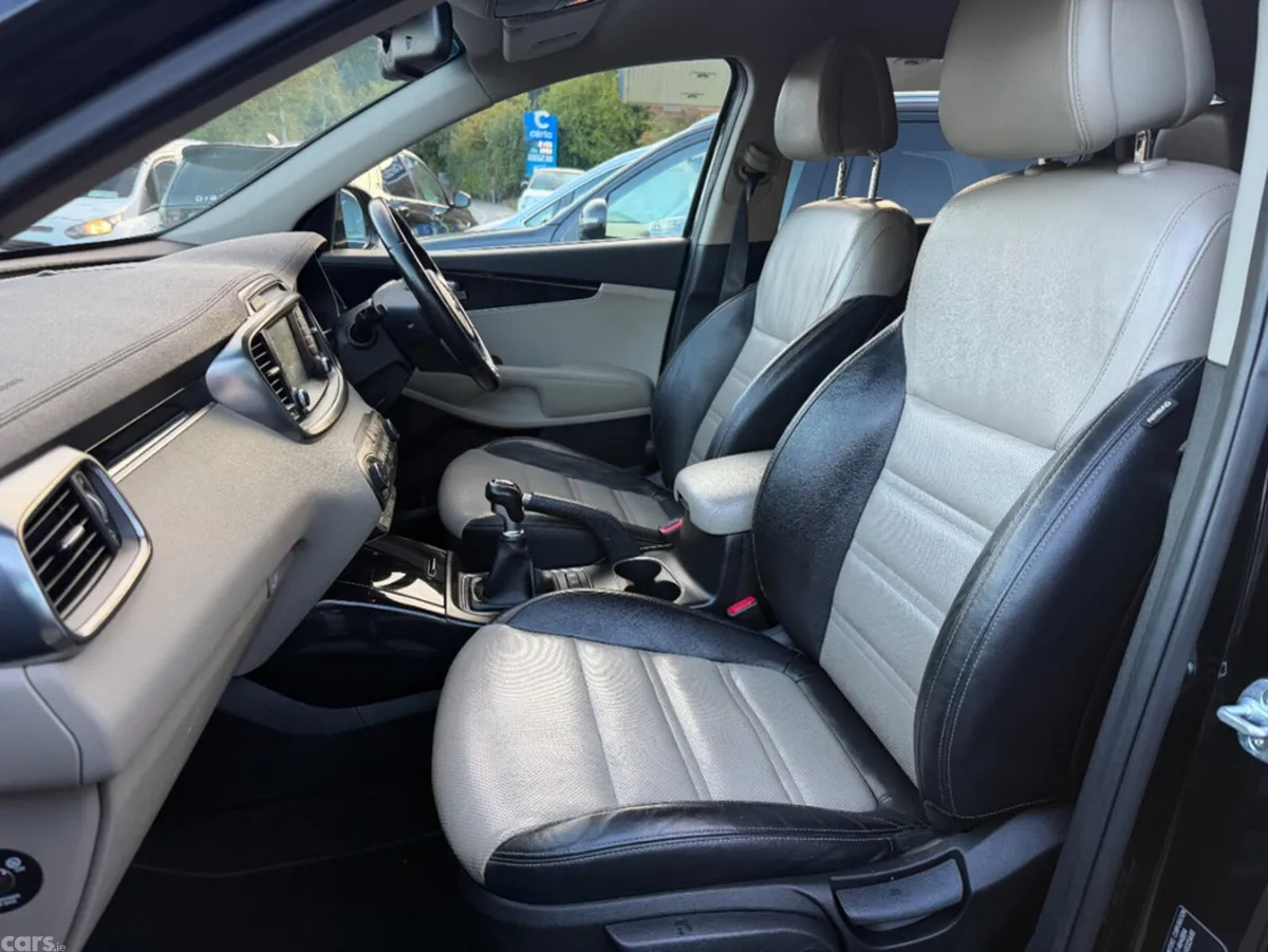 Kia Sorento SUV, Diesel, 2017, Black