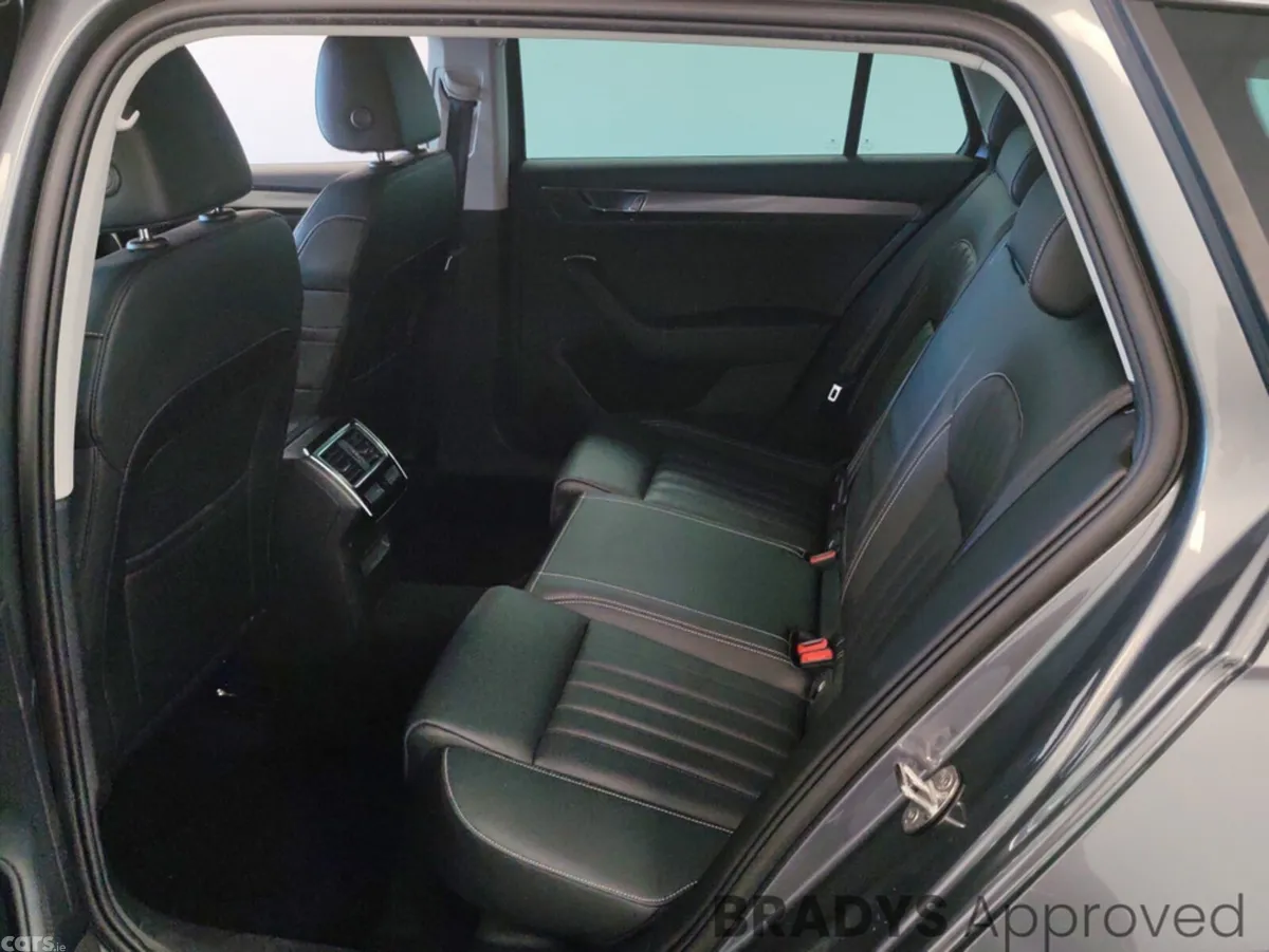 Skoda Superb Estate, Diesel, 2023, Grey