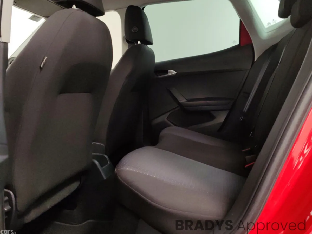SEAT Arona Hatchback, Petrol, 2023, Red