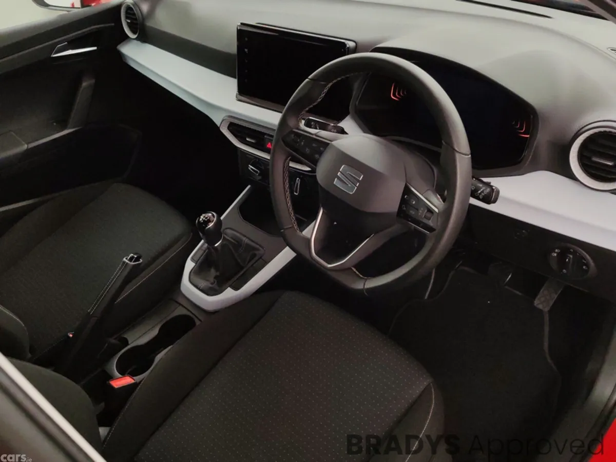 SEAT Arona Hatchback, Petrol, 2023, Red