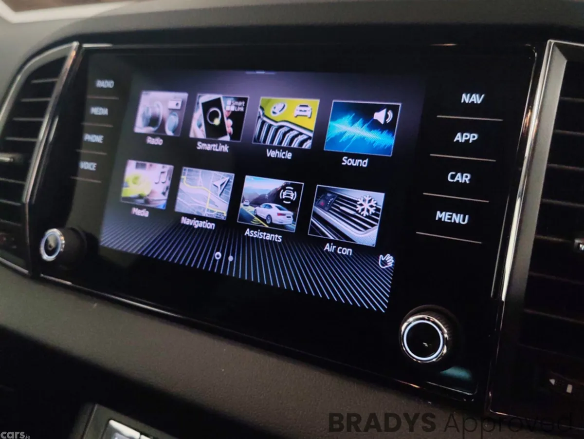 Skoda Karoq SUV, Diesel, 2023, Blue