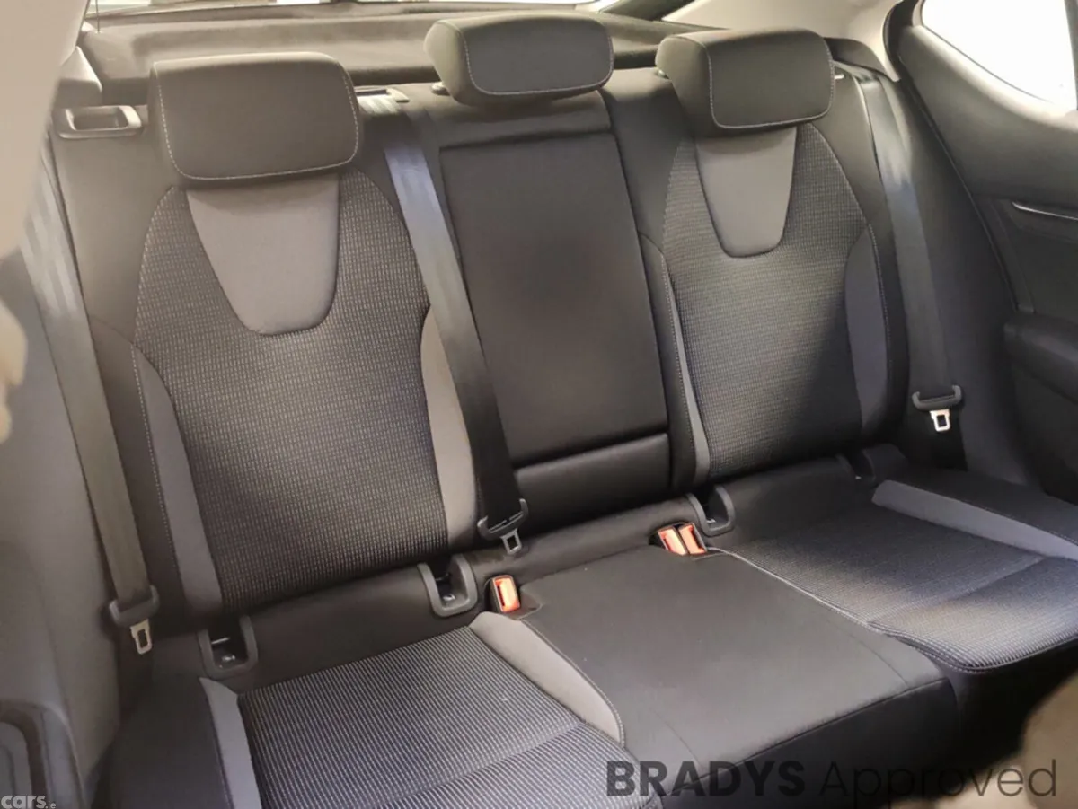 Skoda Octavia Hatchback, Diesel, 2025, Black