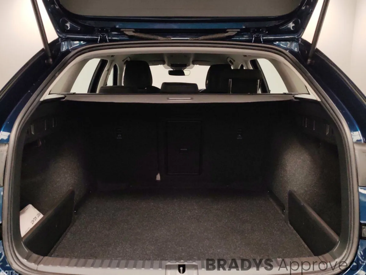 Skoda Octavia Estate, Diesel, 2023, Blue