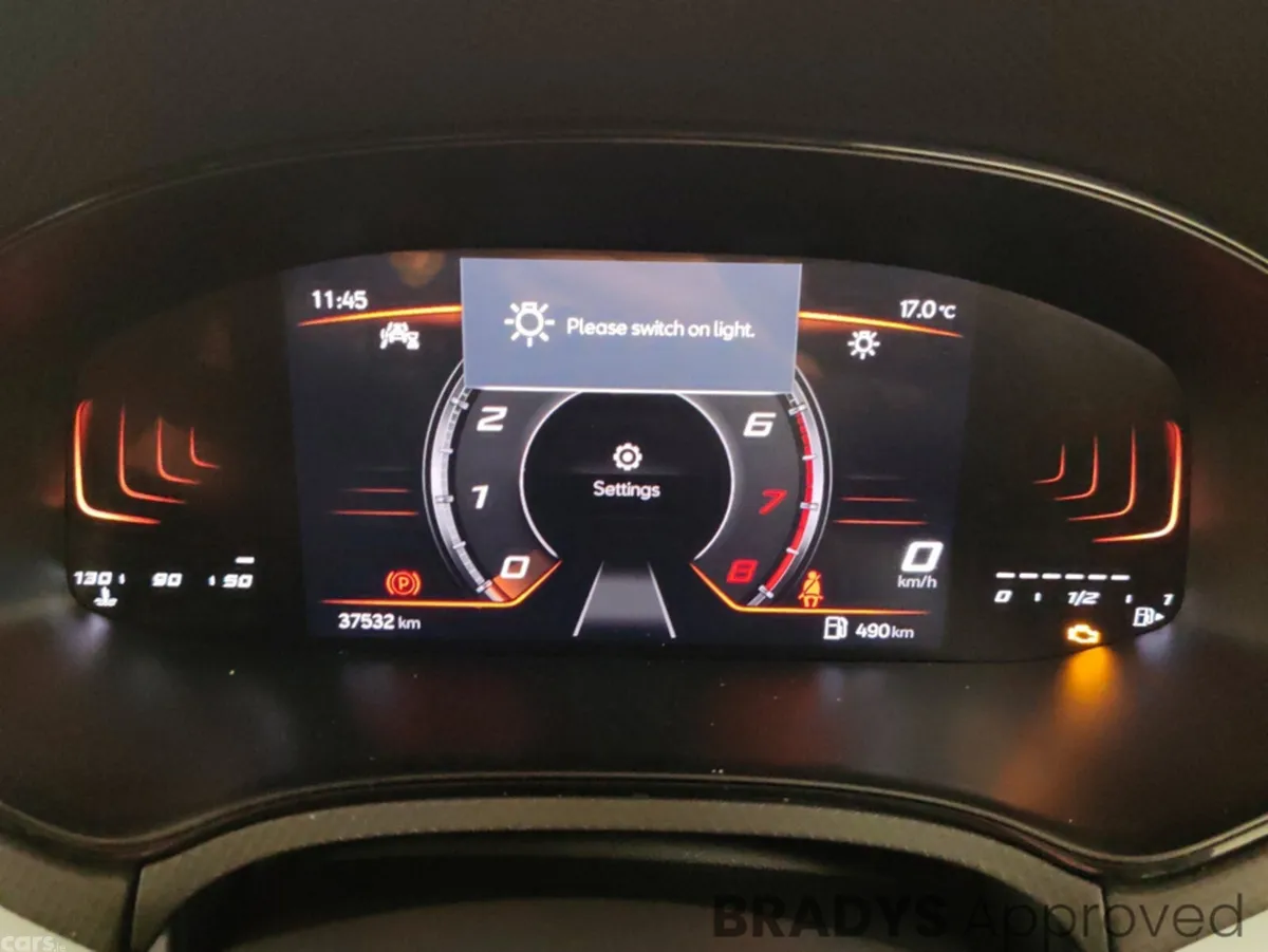 SEAT Arona Hatchback, Petrol, 2023, Red