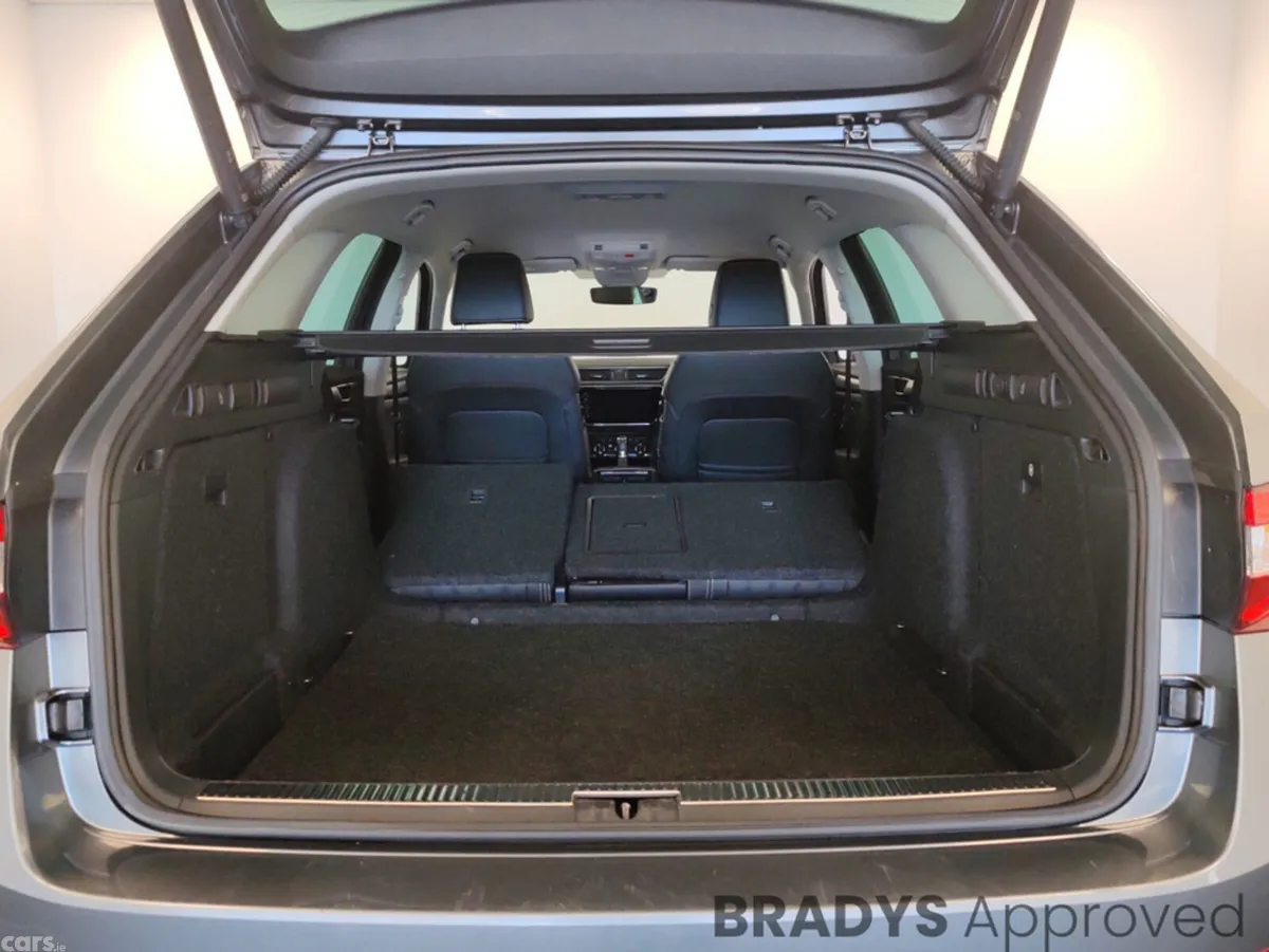 Skoda Superb Estate, Diesel, 2023, Grey
