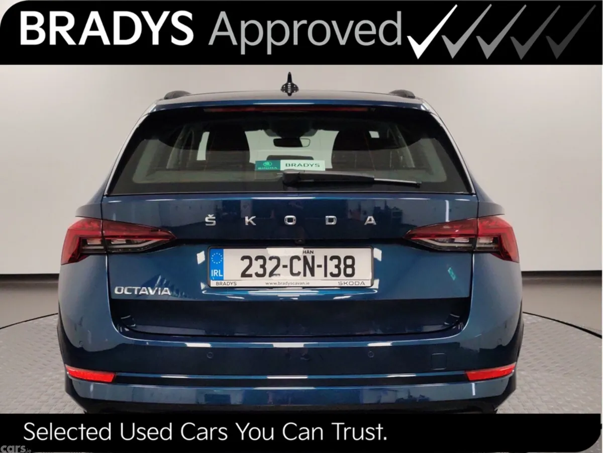 Skoda Octavia Estate, Diesel, 2023, Blue
