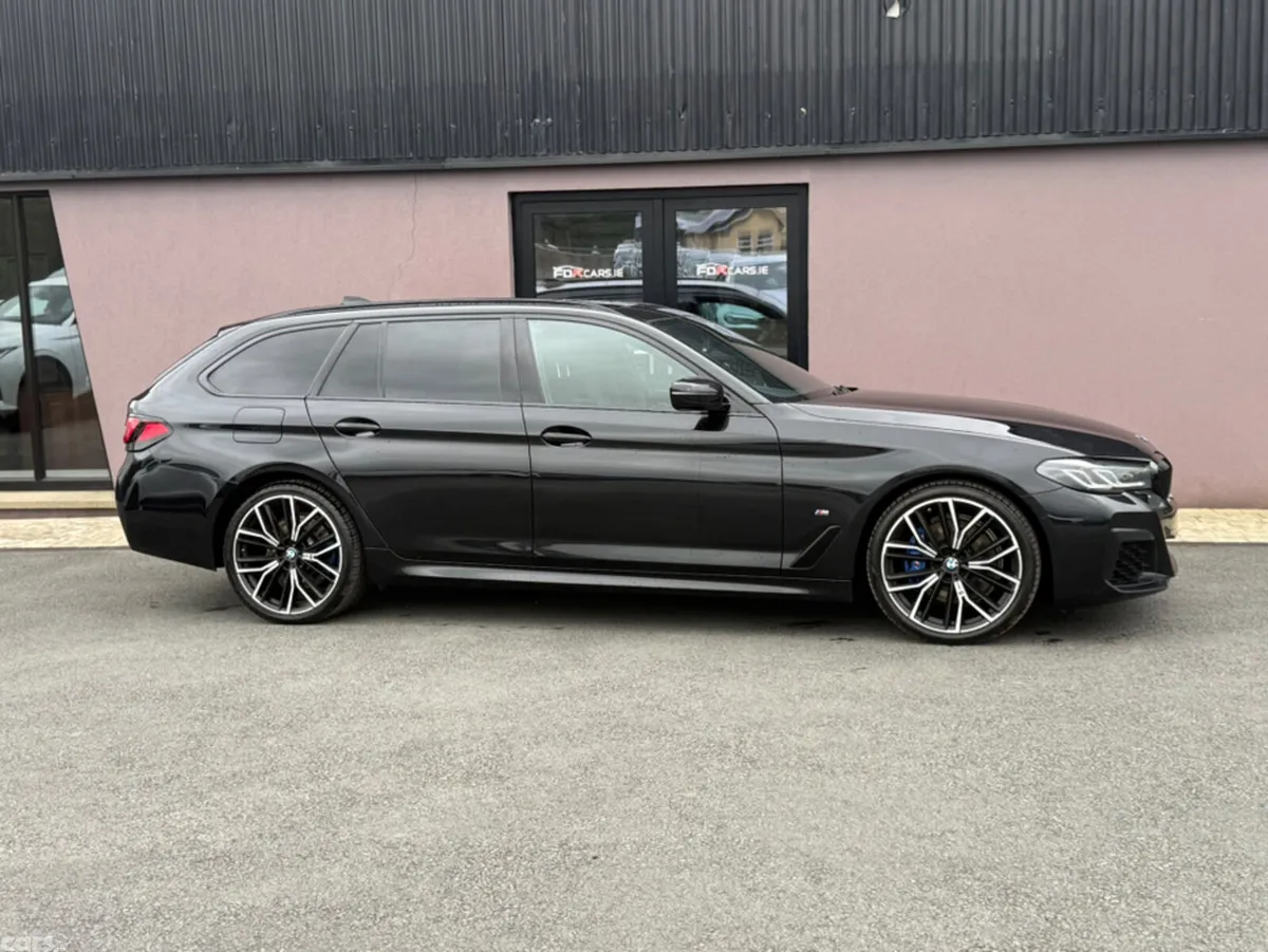 BMW 5-Series Estate, Diesel Hybrid, 2023, Black