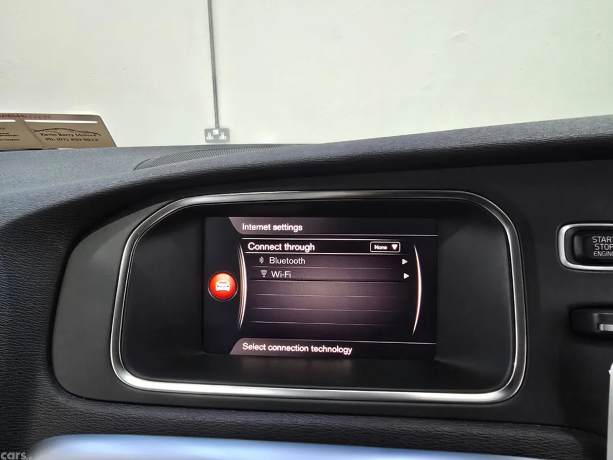 Volvo V40 Hatchback, Diesel, 2018, White