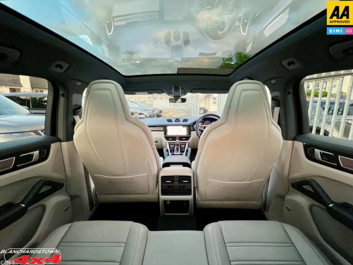 Porsche Cayenne MPV, Petrol Plug-in Hybrid, 2023, White