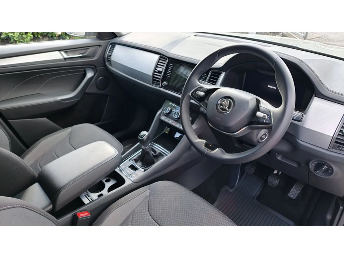 Skoda Kodiaq SUV, Petrol, 2023, Grey