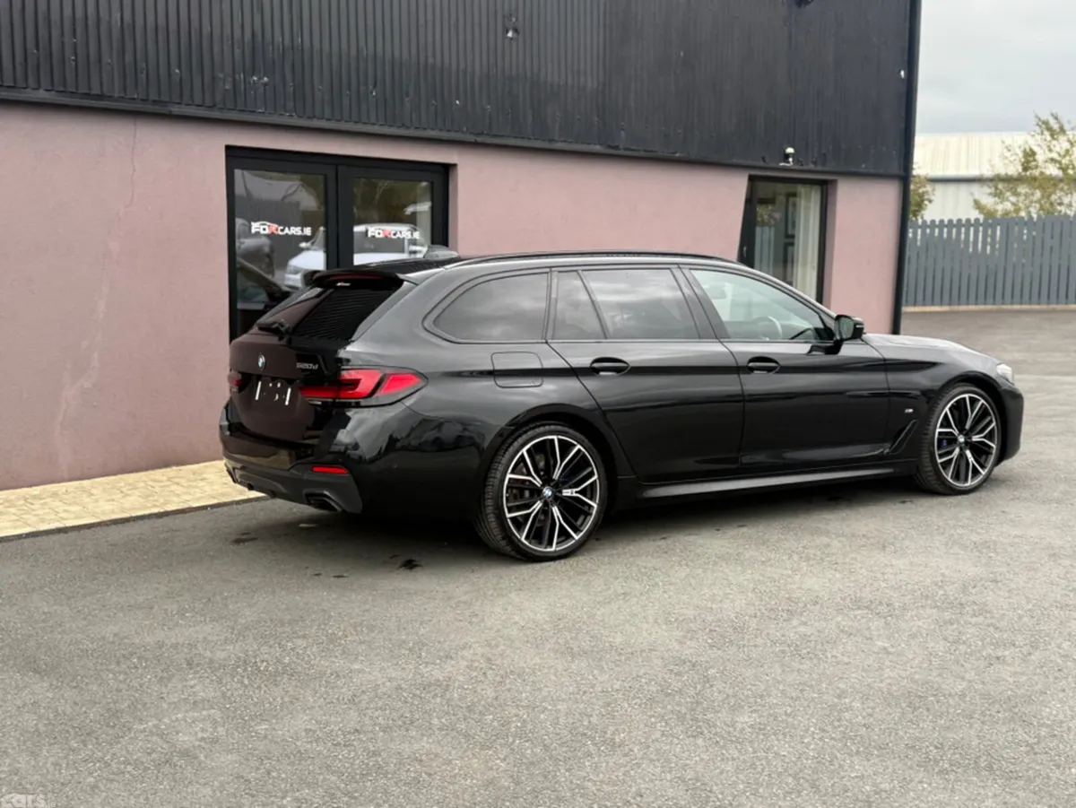 BMW 5-Series Estate, Diesel Hybrid, 2023, Black
