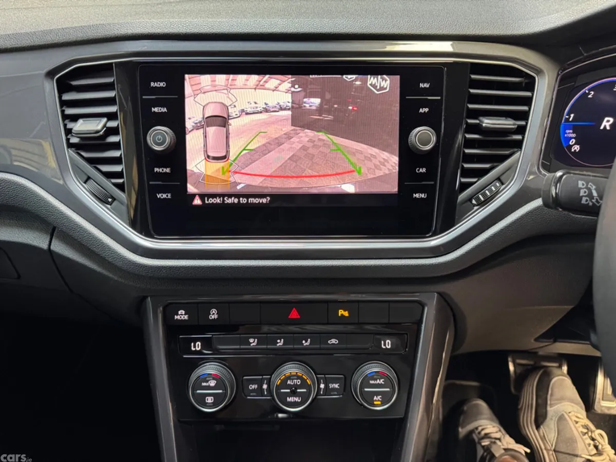 Volkswagen T-Roc SUV, Diesel, 2021, Black