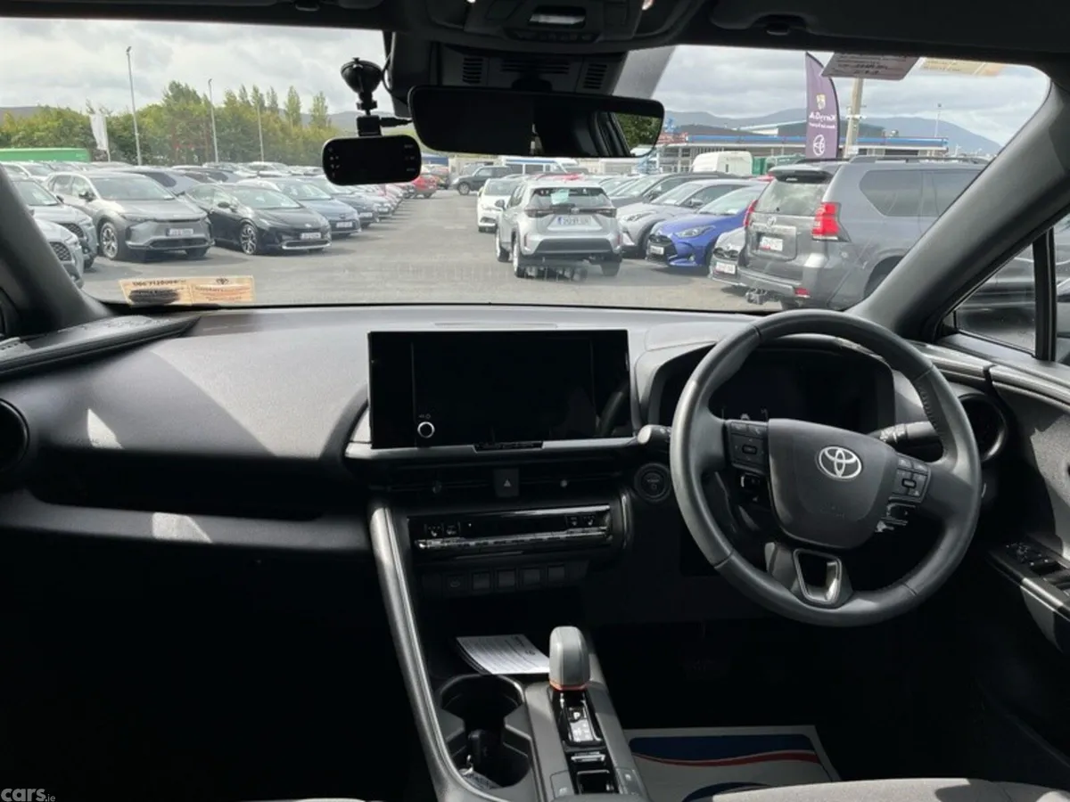 Toyota C-HR SUV, Petrol Hybrid, 2024, Black