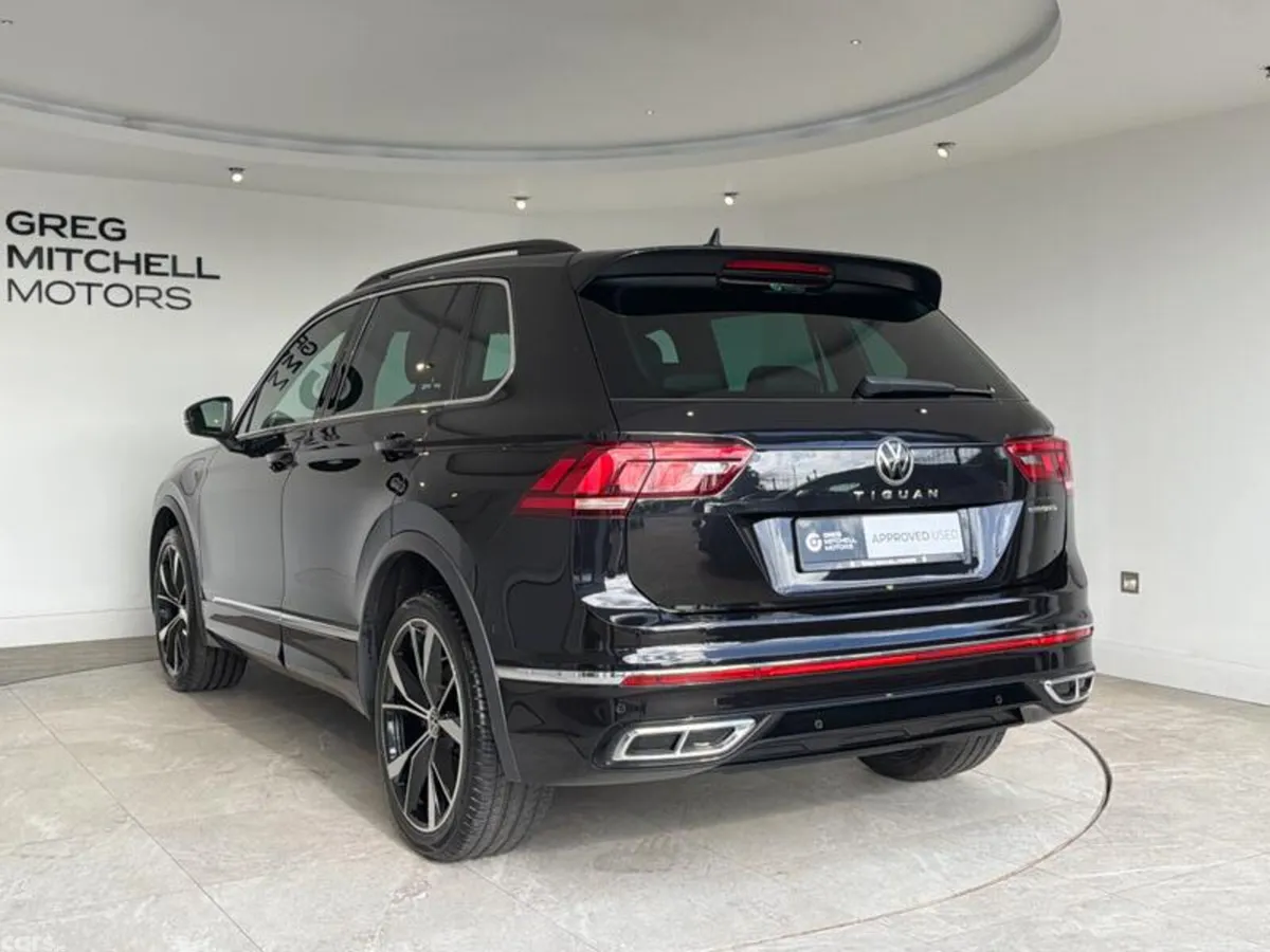 Volkswagen Tiguan SUV, Petrol Hybrid, 2023, Black
