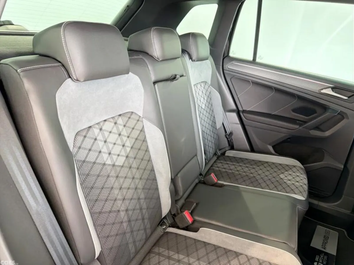Volkswagen Tiguan SUV, Petrol Hybrid, 2023, Black
