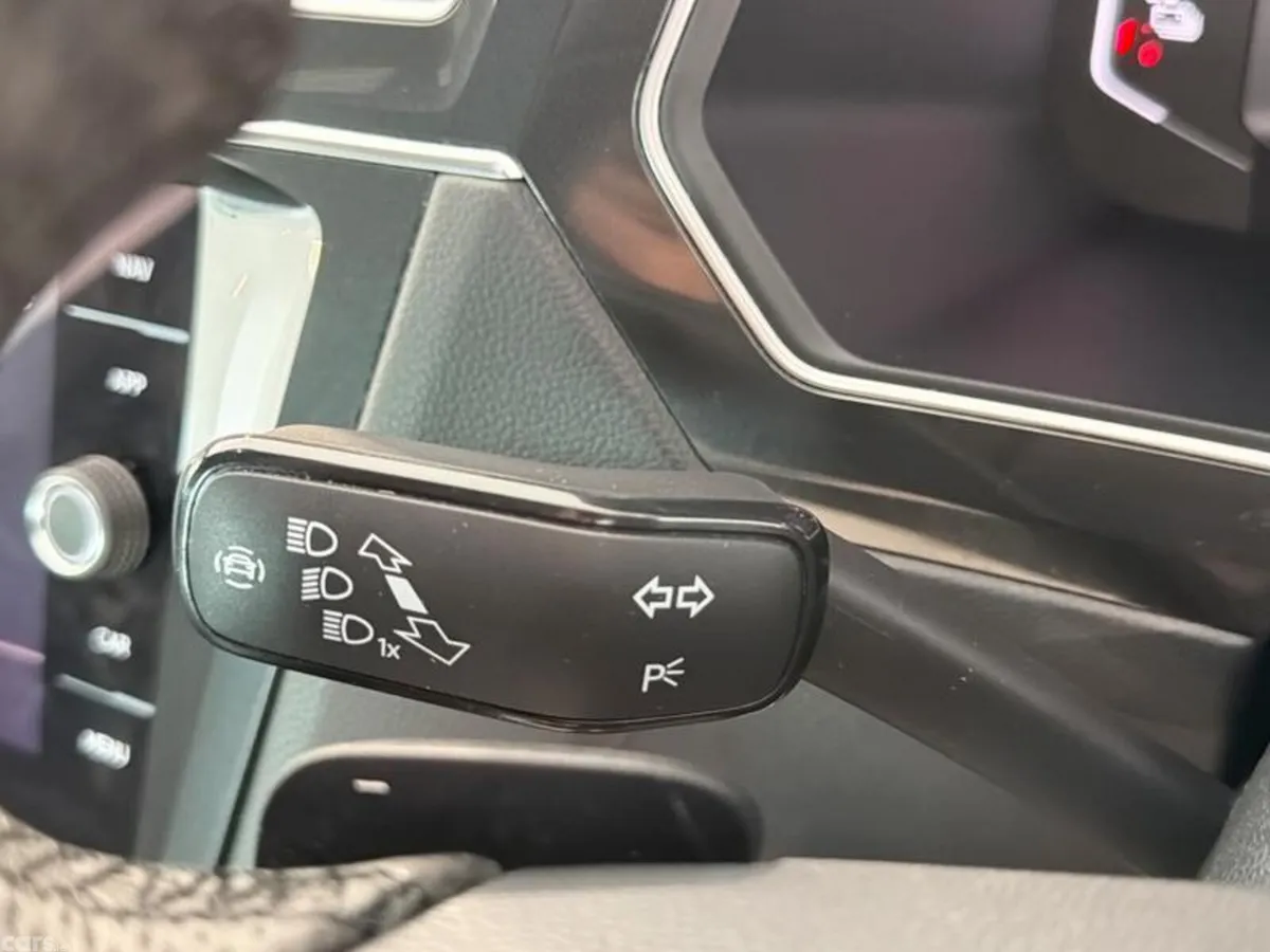 Volkswagen Tiguan SUV, Petrol Hybrid, 2023, Black