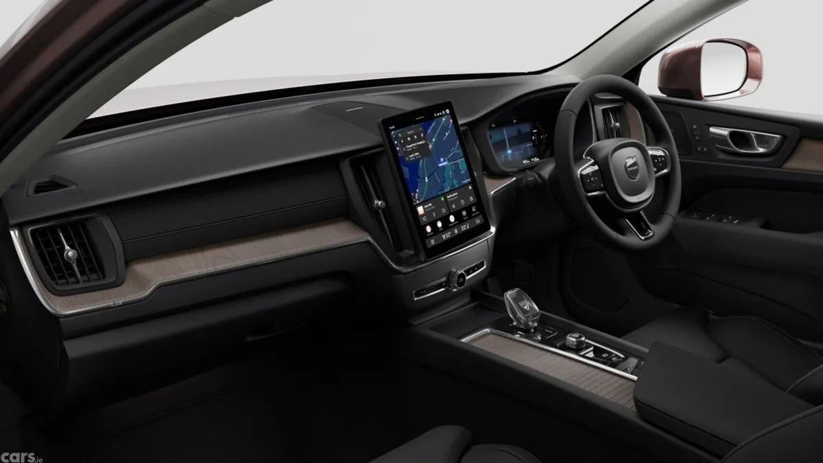 Volvo XC60 SUV, Petrol Plug-in Hybrid, 2027, Gold