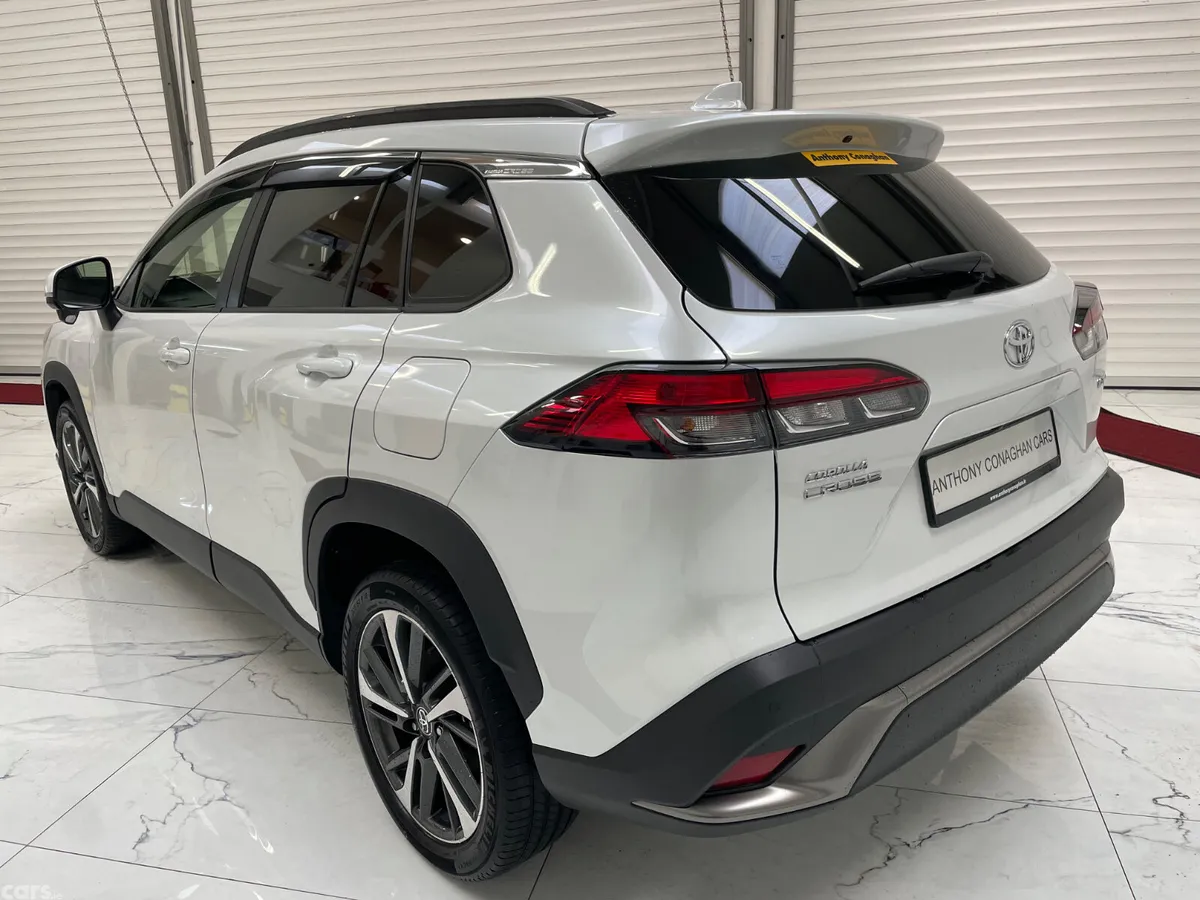 Toyota Corolla Cross Estate, Petrol Hybrid, 2024, White
