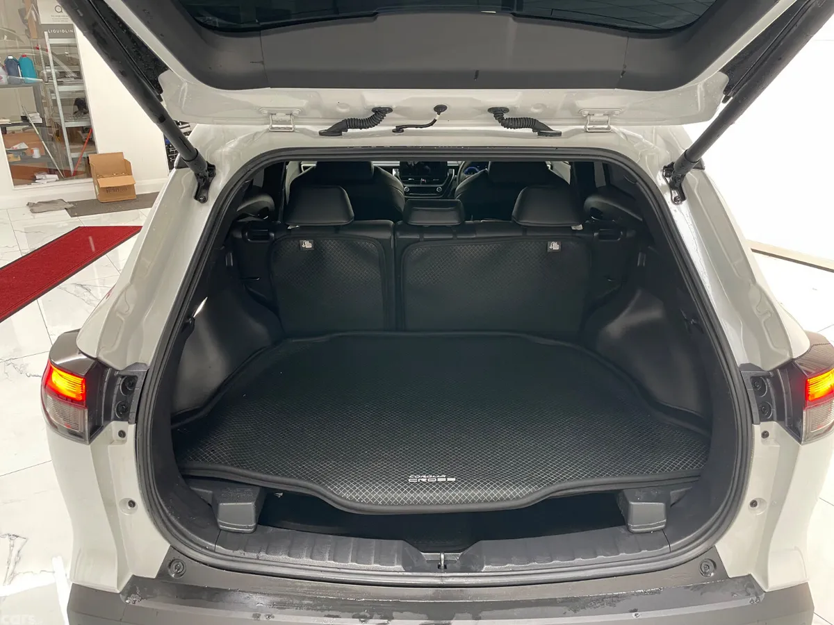 Toyota Corolla Cross Estate, Petrol Hybrid, 2024, White