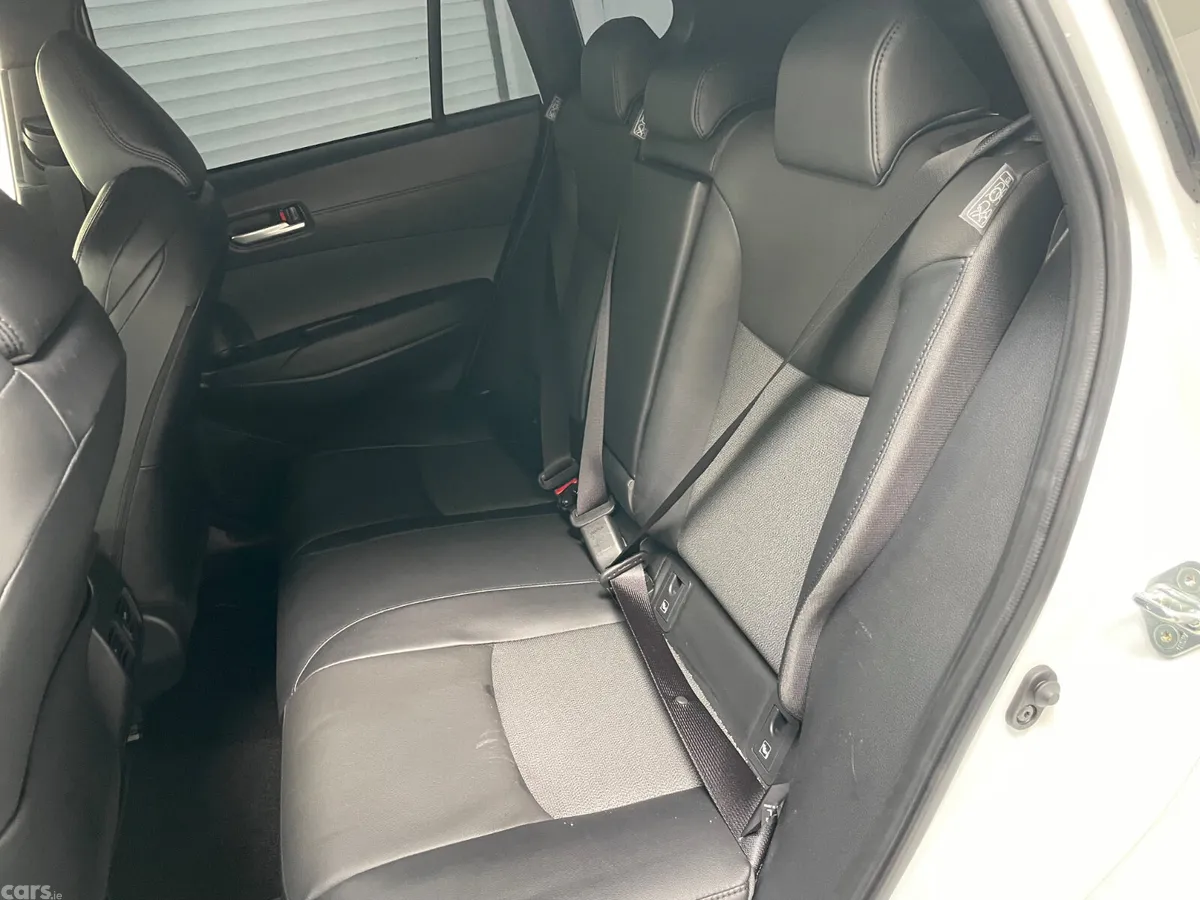 Toyota Corolla Cross Estate, Petrol Hybrid, 2024, White