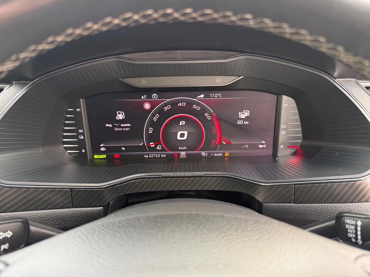 Skoda Superb Hatchback, Petrol Plug-in Hybrid, 2020, Blue