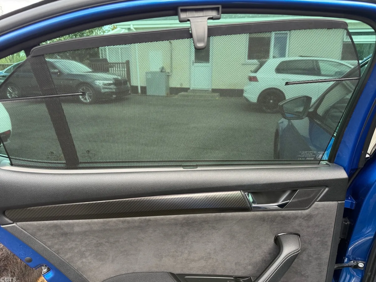 Skoda Superb Hatchback, Petrol Plug-in Hybrid, 2020, Blue