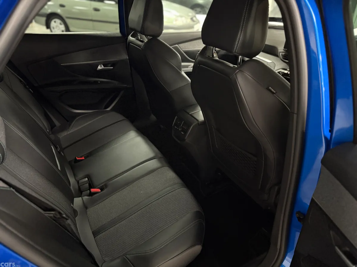 Peugeot 3008 Hatchback, Diesel, 2022, Blue